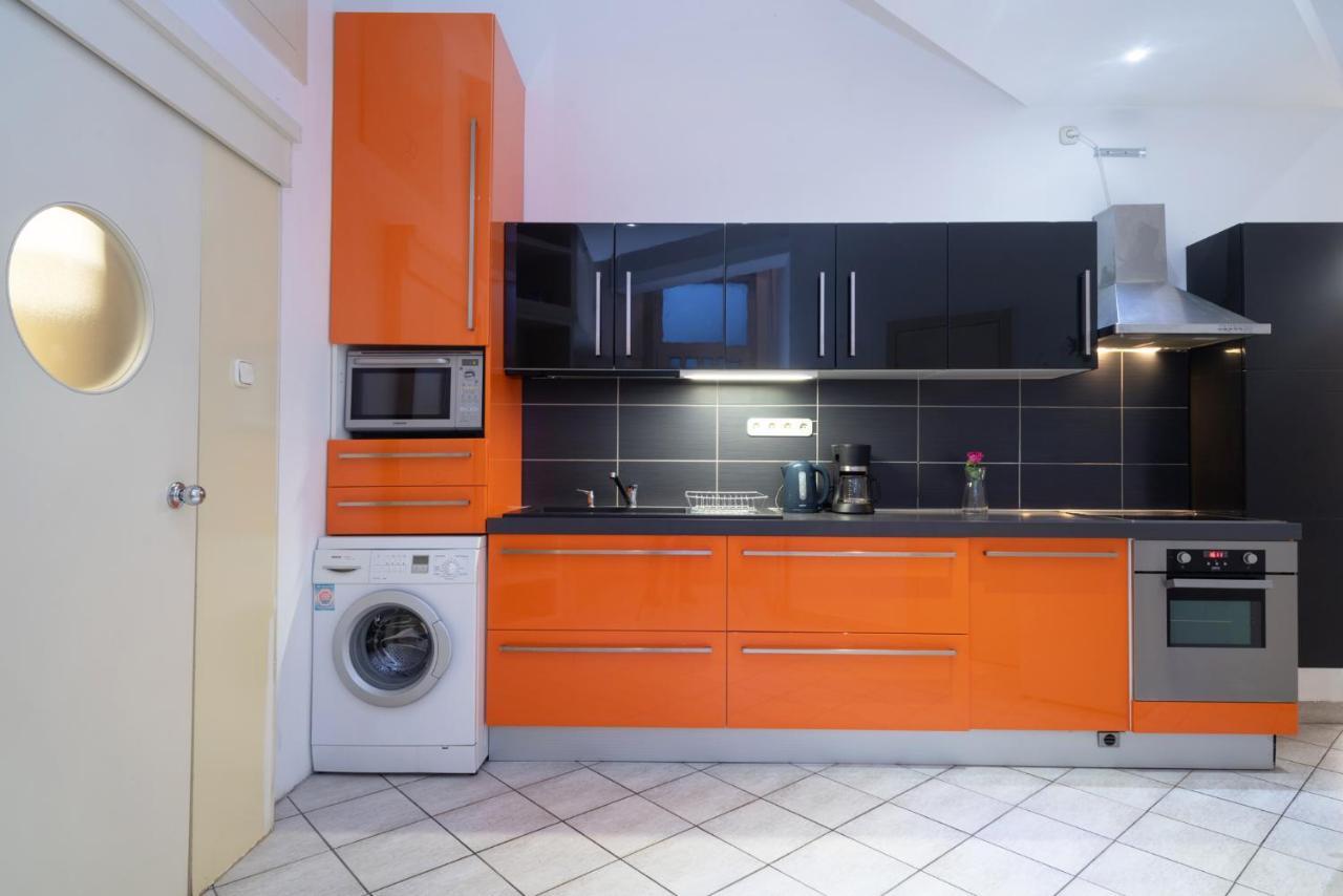 Kiraly Central Apartment With Free Parking And Ac Budapeste Exterior foto