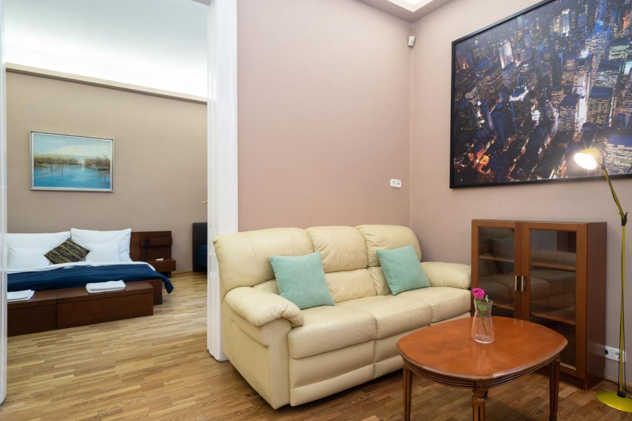 Kiraly Central Apartment With Free Parking And Ac Budapeste Exterior foto