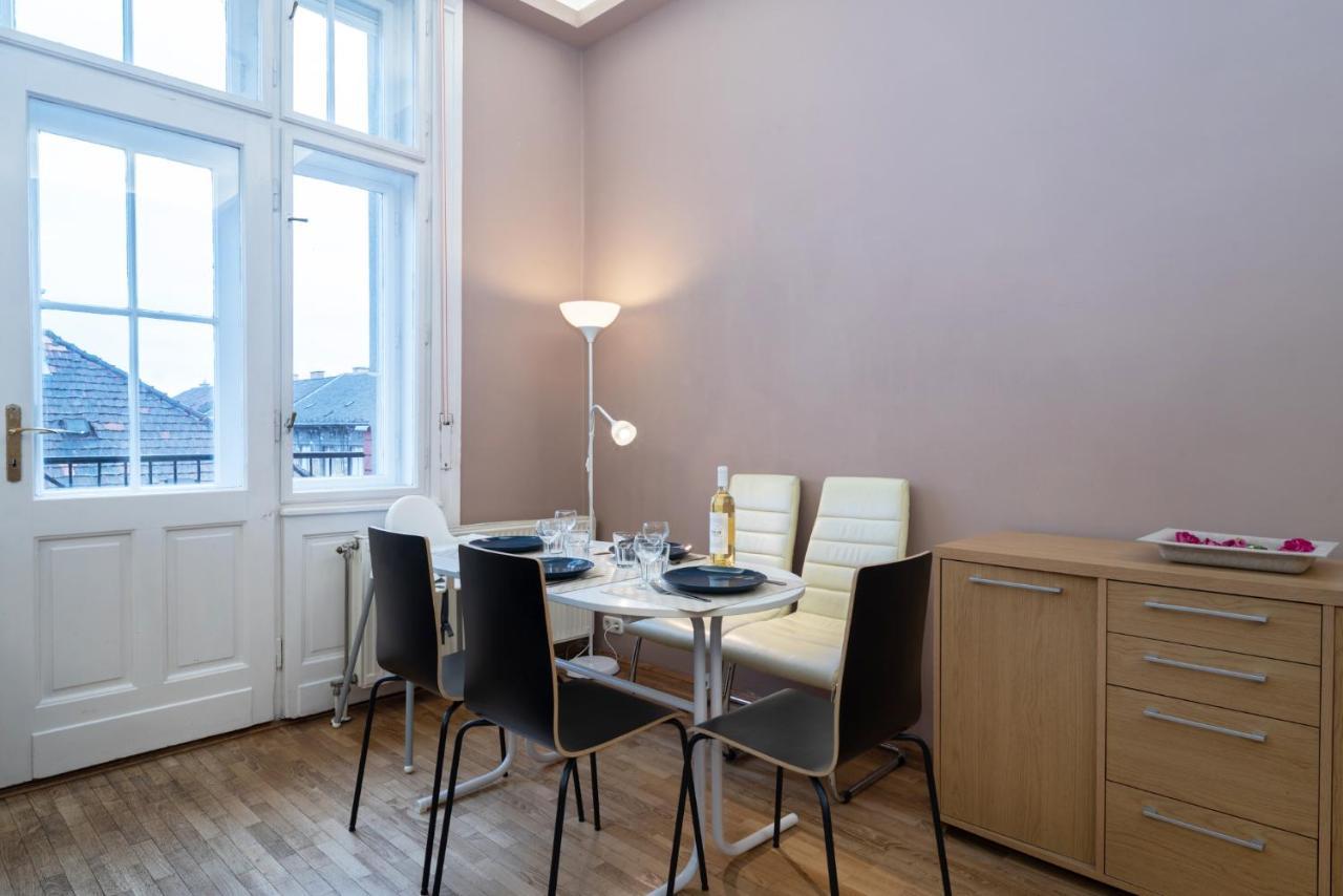 Kiraly Central Apartment With Free Parking And Ac Budapeste Exterior foto